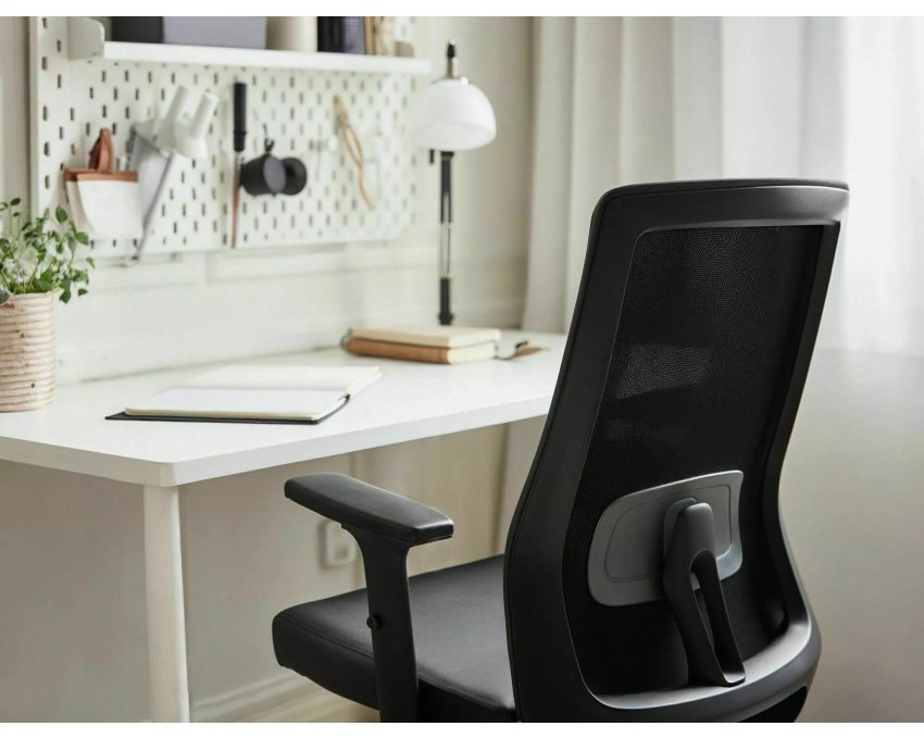 Sukamoji ergonominė kėdė iš dirbtinės odos – juoda, reguliuojami